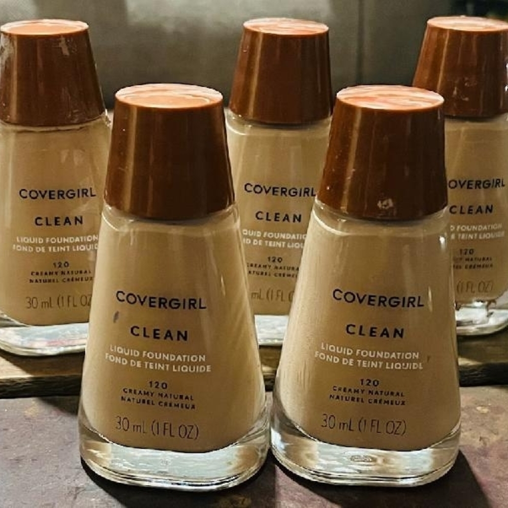 COVERGIRL Clean Liquid Foundation Bottles - Beige with Brown Caps